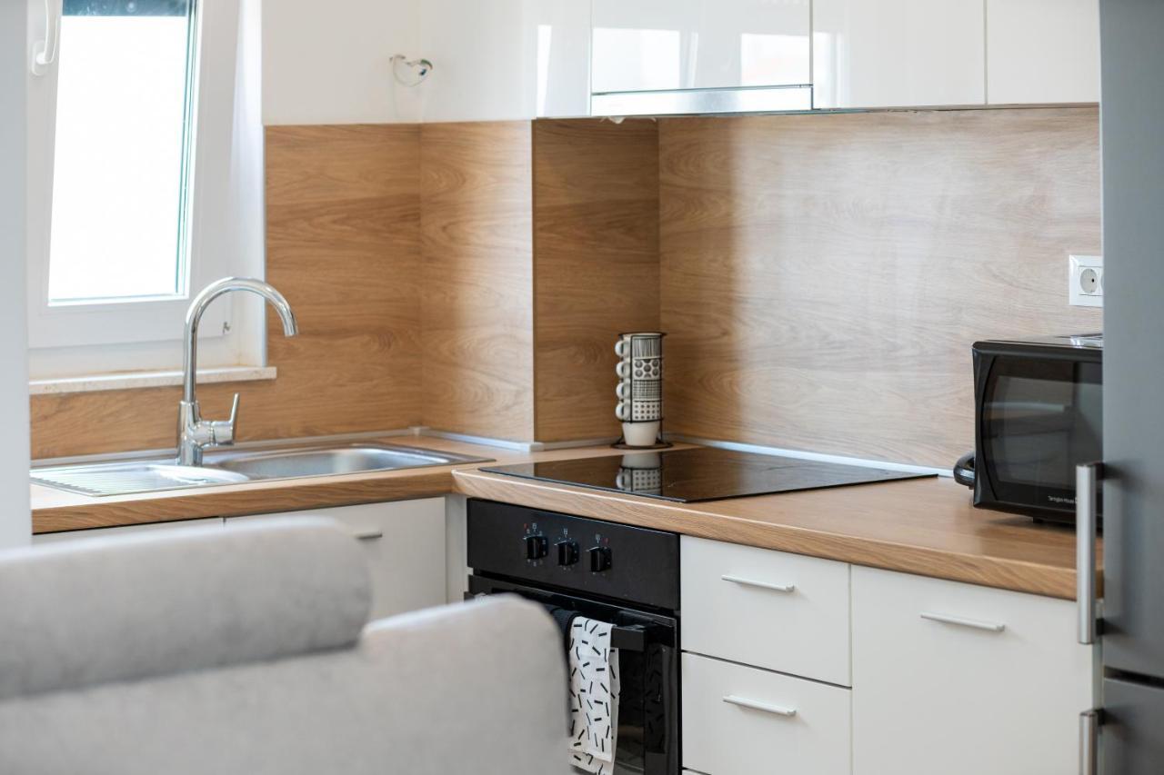 Apartment Roni + Besplatan Parking Zadar Dış mekan fotoğraf