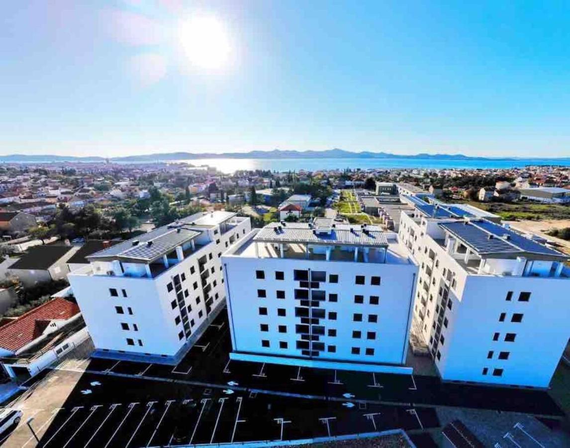 Apartment Roni + Besplatan Parking Zadar Dış mekan fotoğraf