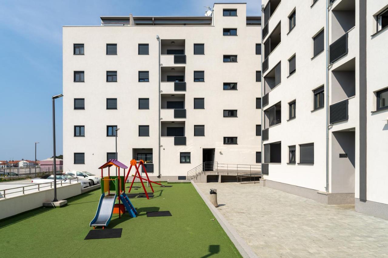 Apartment Roni + Besplatan Parking Zadar Dış mekan fotoğraf
