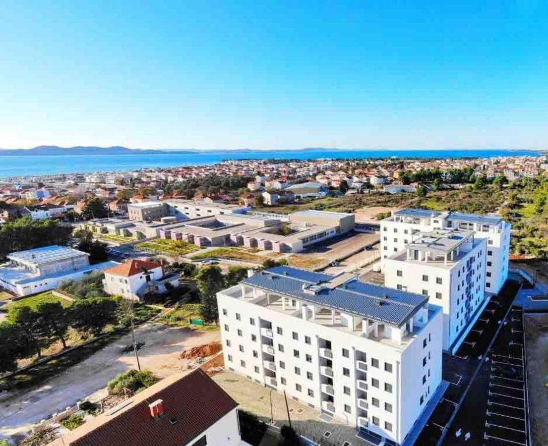 Apartment Roni + Besplatan Parking Zadar Dış mekan fotoğraf