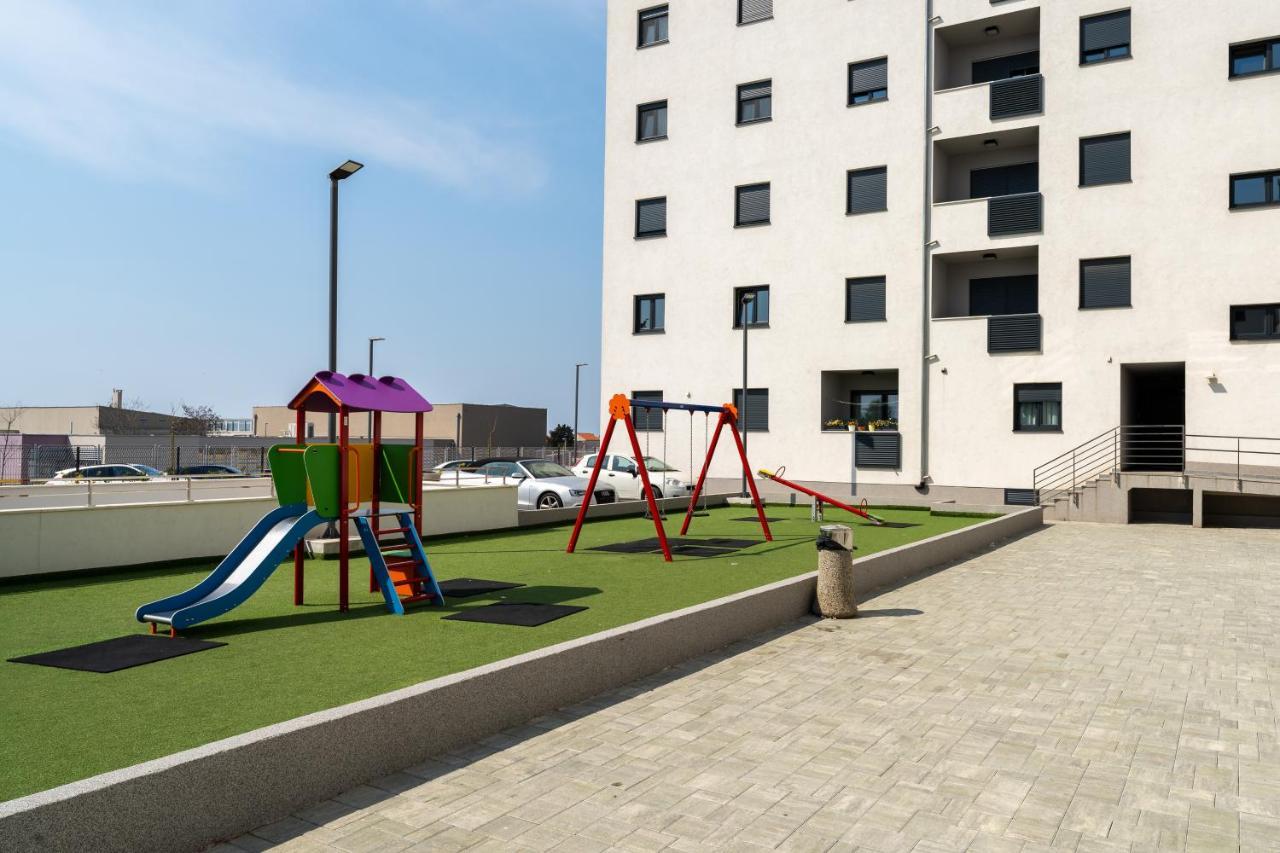 Apartment Roni + Besplatan Parking Zadar Dış mekan fotoğraf